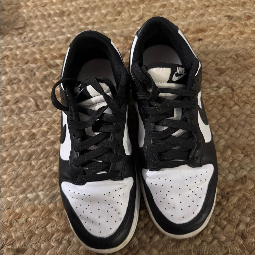 Nike Men's Black and White Sneakers